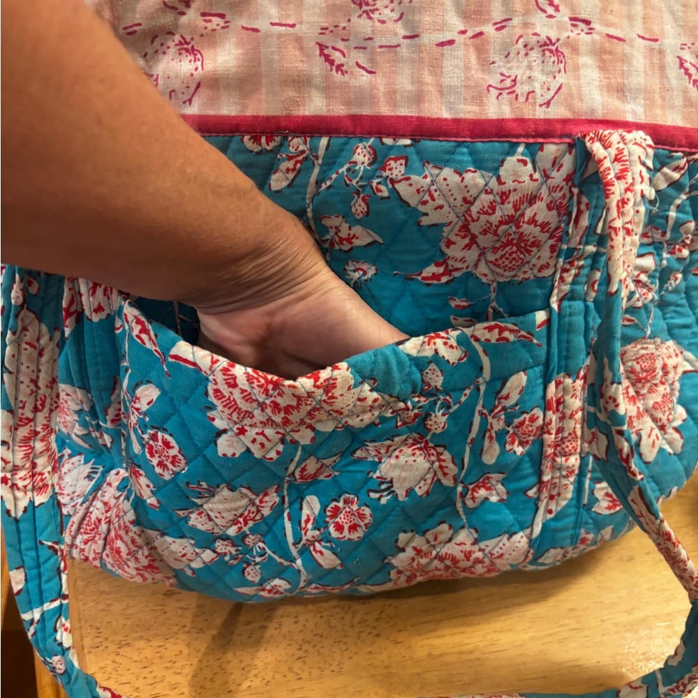 Floral Quilted Tote Bag - Blue and Pink - Picture 2 of 8